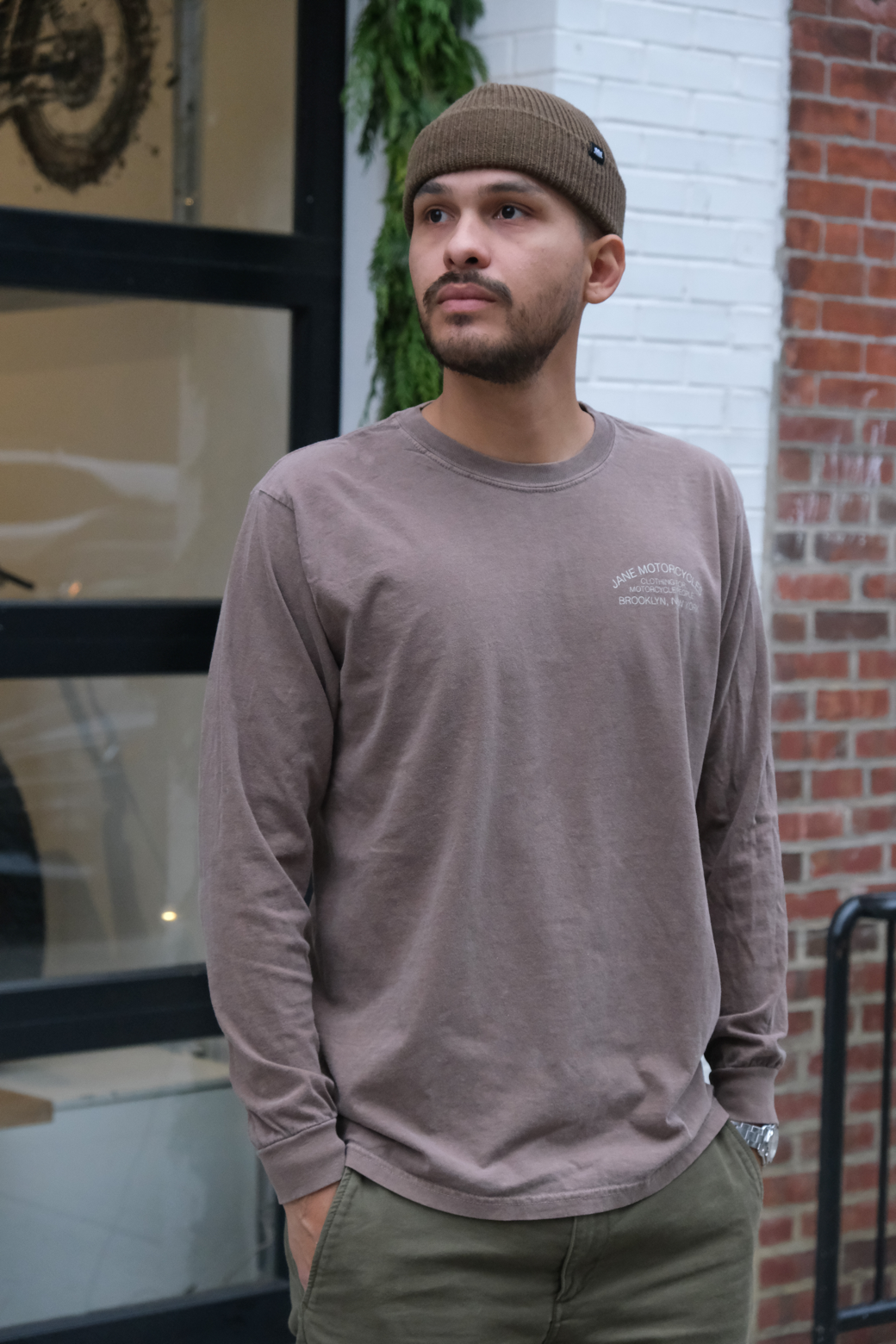 MOTT STREET LONG SLEEVE T-SHIRT - GARMENT DYED - BROWN