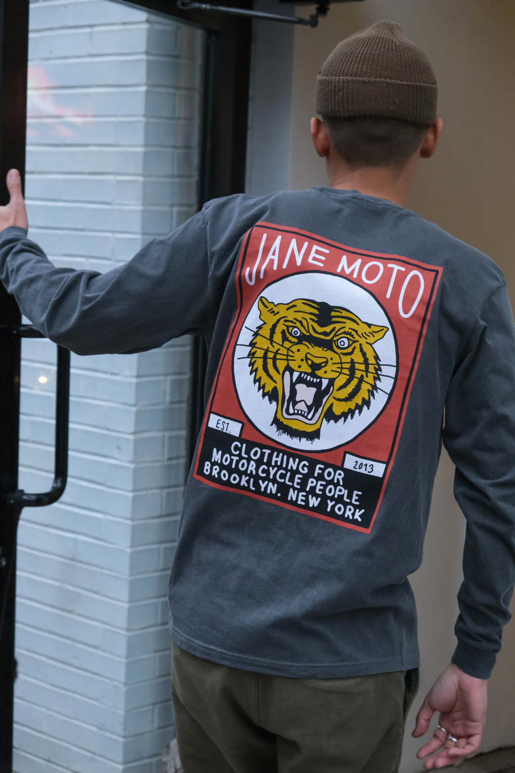 LUDLOW TIGER COLOR LONG SLEEVE T-SHIRT - GARMENT DYED - GREY