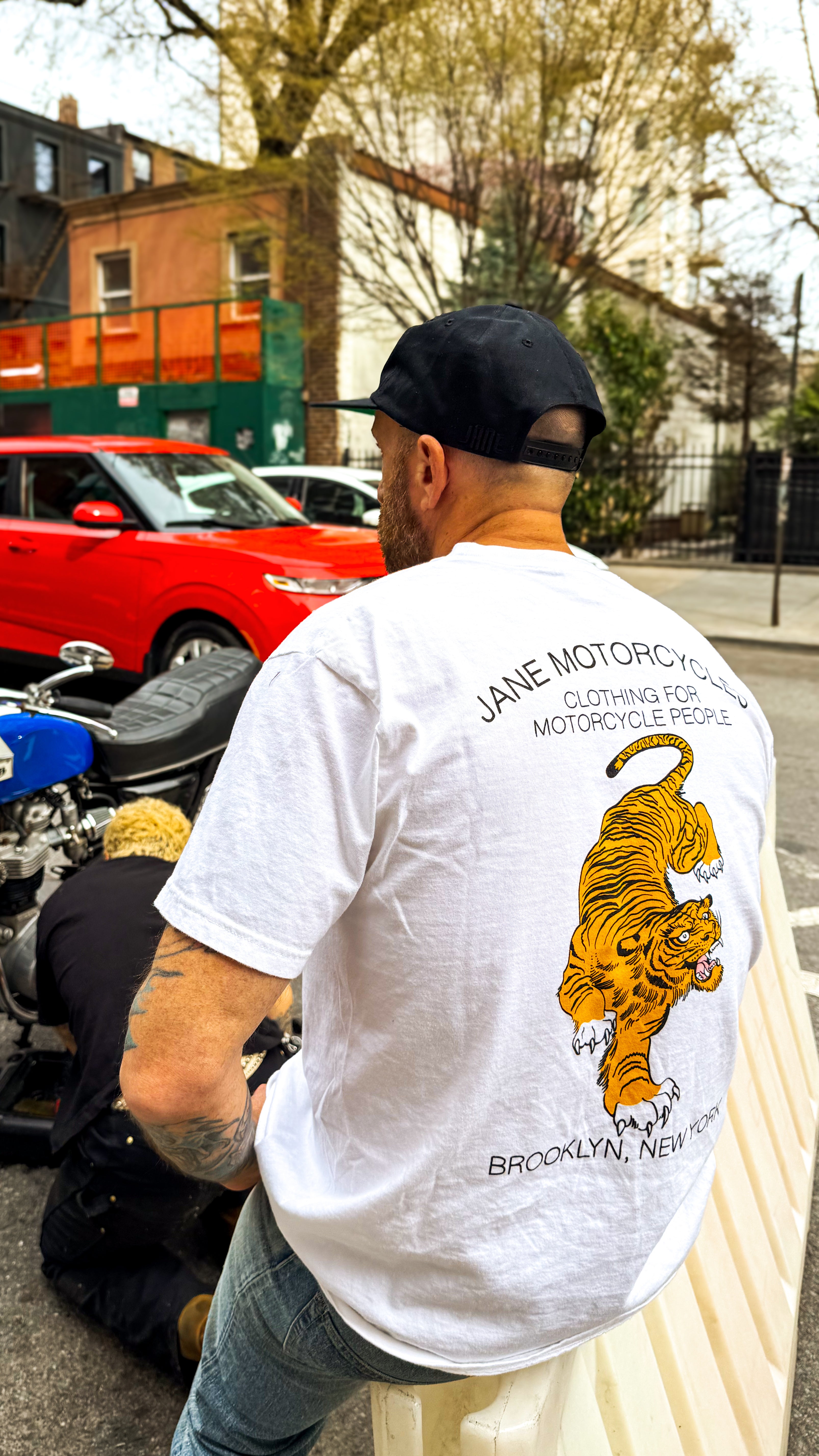 MOTT STREET SHORT SLEEVE PREMIUM - WHITE