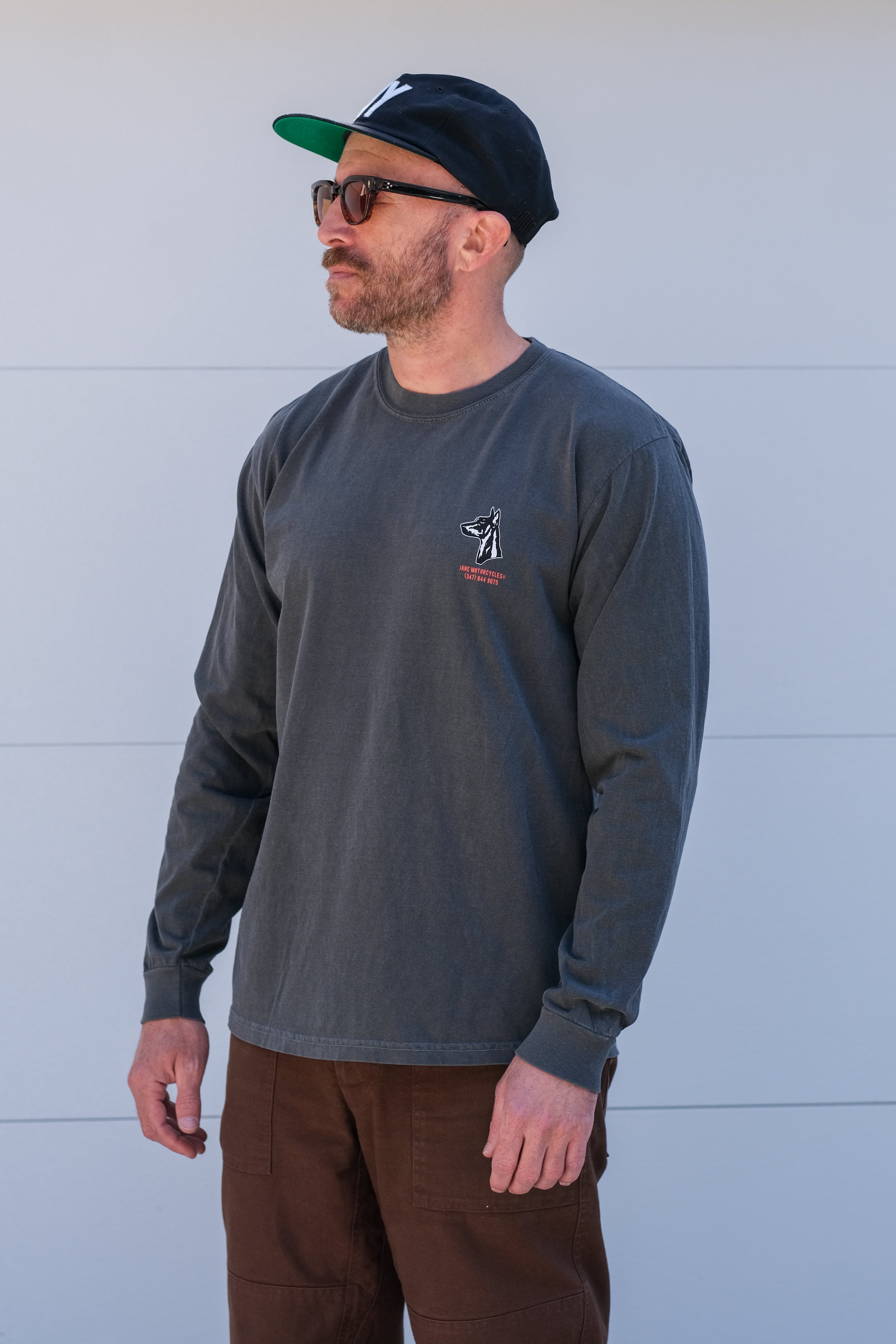 SAINT NICHOLAS LONG SLEEVE T-SHIRT - PEPPER